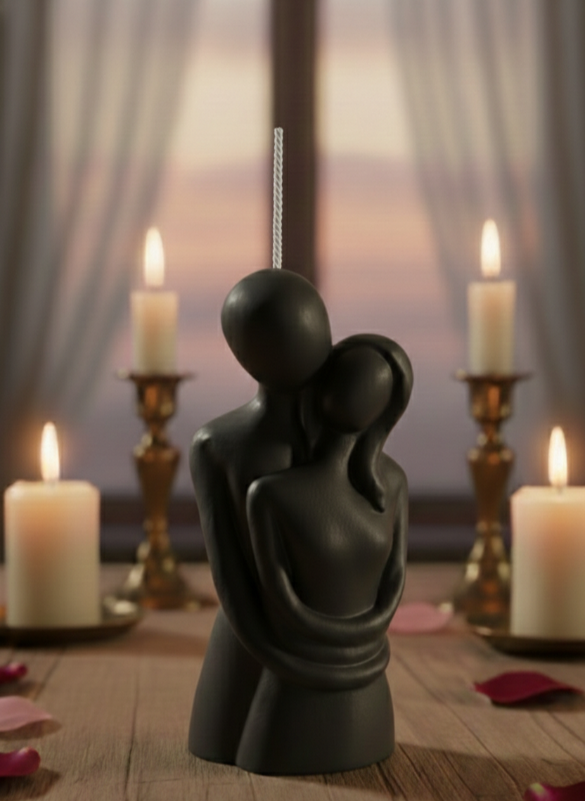 Vela Escultórica "Abrazo Eterno" –  Cera de Soja y Aromas Naturales. .Nuestra vela "Abrazo Eterno" no es solo un objeto decorativo; es una experiencia sensorial diseñada para celebrar la unión, la paz y la calidez del amor.