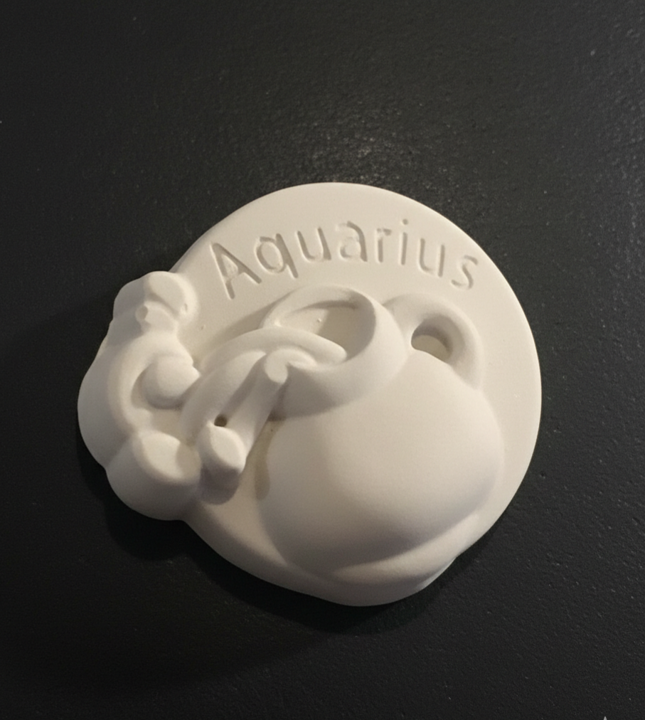 Artesanía Exclusiva en Yeso Cerámico Nuestros recipientes están fabricados a mano con yeso cerámico de alta calidad, una textura suave al tacto y una durabilidad superior, convirtiéndose en una pieza de arte incluso antes de encenderla.